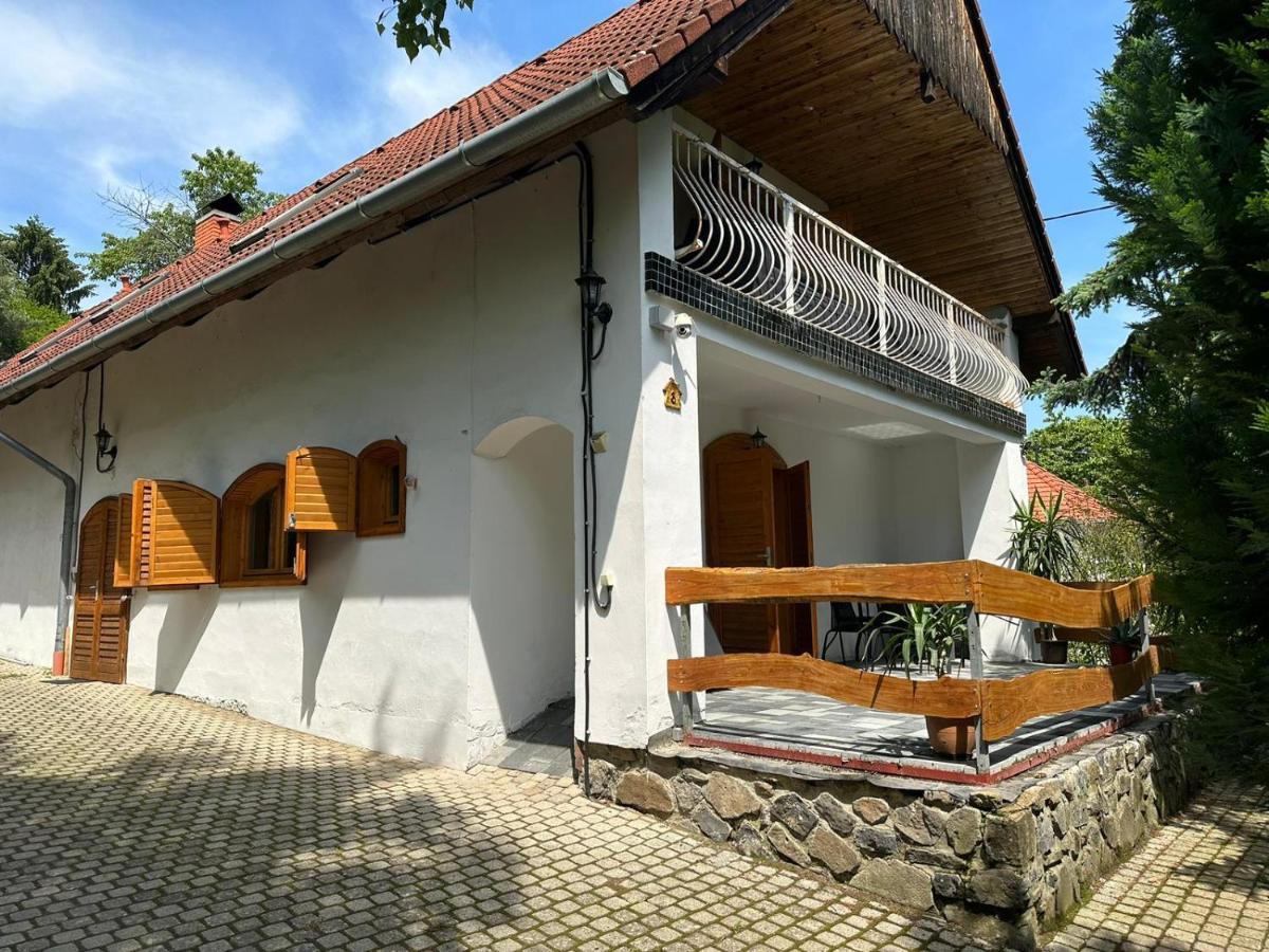 Willa Parraghegy Apartman Zalaszanto Zewnętrze zdjęcie